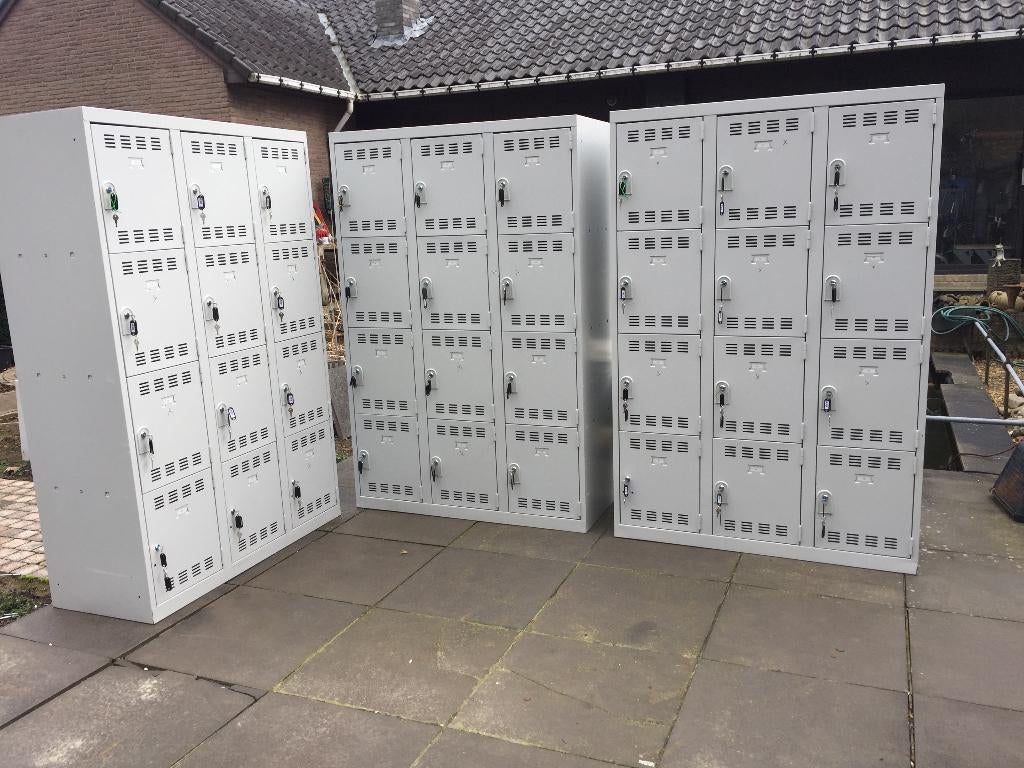 12 - deurs lockers lockerkasten vakkenkasten / opbergkasten, Huis en Inrichting, Kasten | Overige, Gebruikt, Ophalen