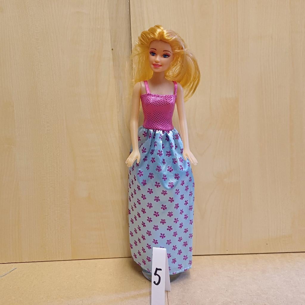 Choix de Poupées Barbie  (4 euros pièce), Enfants & Bébés, Jouets | Poupées, Enlèvement ou Envoi, Barbie