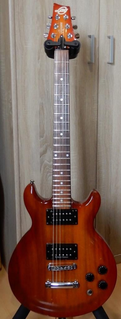 Lag Roxane made in France 1999, Muziek en Instrumenten, Snaarinstrumenten | Gitaren | Elektrisch, Ophalen, Gebruikt, Solid body