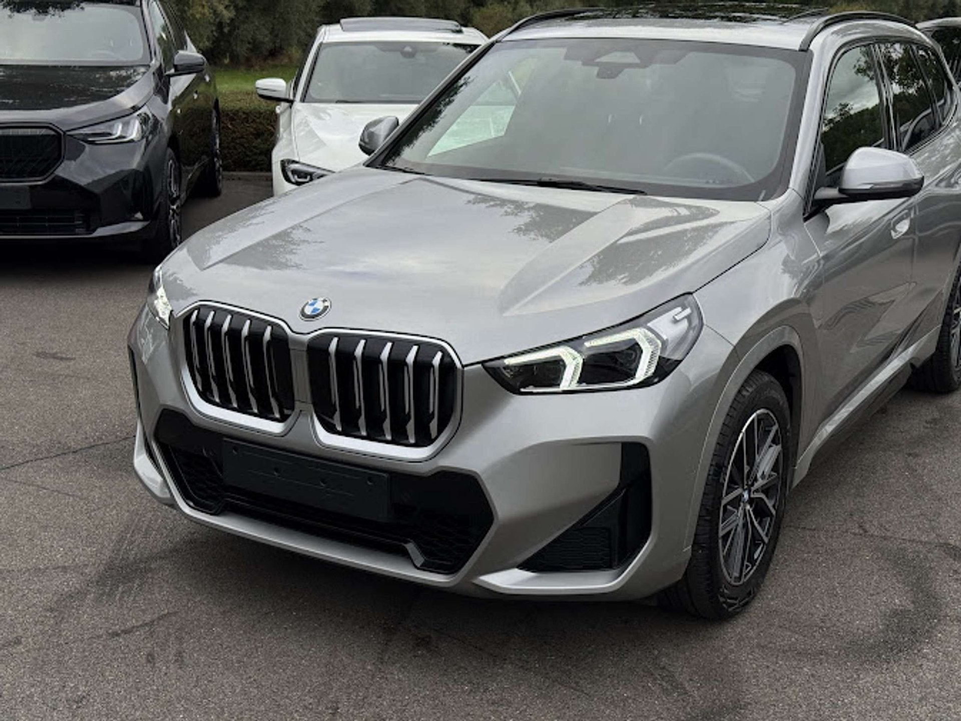 BMW X1 sDrive18i M Sport / PANO / CAM / VERW ZETEL / CARPLAY, Gebruikt, Euro 6, 136 pk, 5 zetels