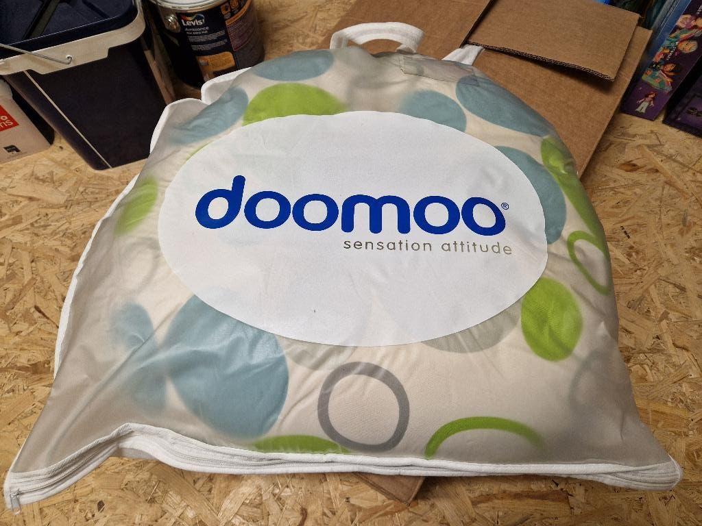 Coussin d'allaitement Doomoo avec 2 housses, Enlèvement, Utilisé, Coussin d'allaitement