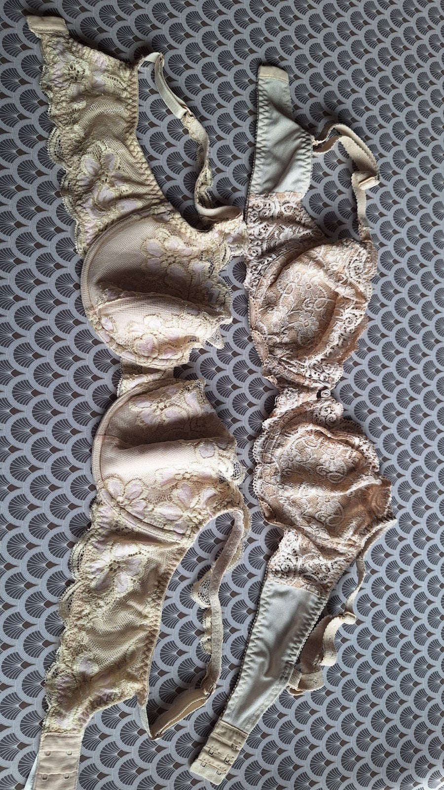 2 soutien-gorge à bretelles UK36C (Europe 80C, BE 95C) 2 eur, Marks&Spencer, Enlèvement ou Envoi, Beige, Soutien-gorge