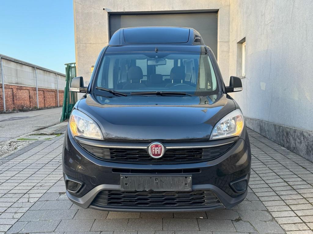 FIAT DOBLO 1.4i ESSENCE 2017 116000 tr/min PMR INVALID, Autos, Achat, Entreprise, Boîte manuelle, 5 portes