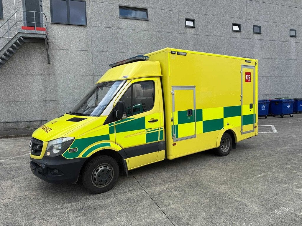 MERCEDES - 2014 - 319 CDI - AMBULANCE - Personenauto, Auto's, Gebruikt, Overige modellen, Bedrijf, Diesel