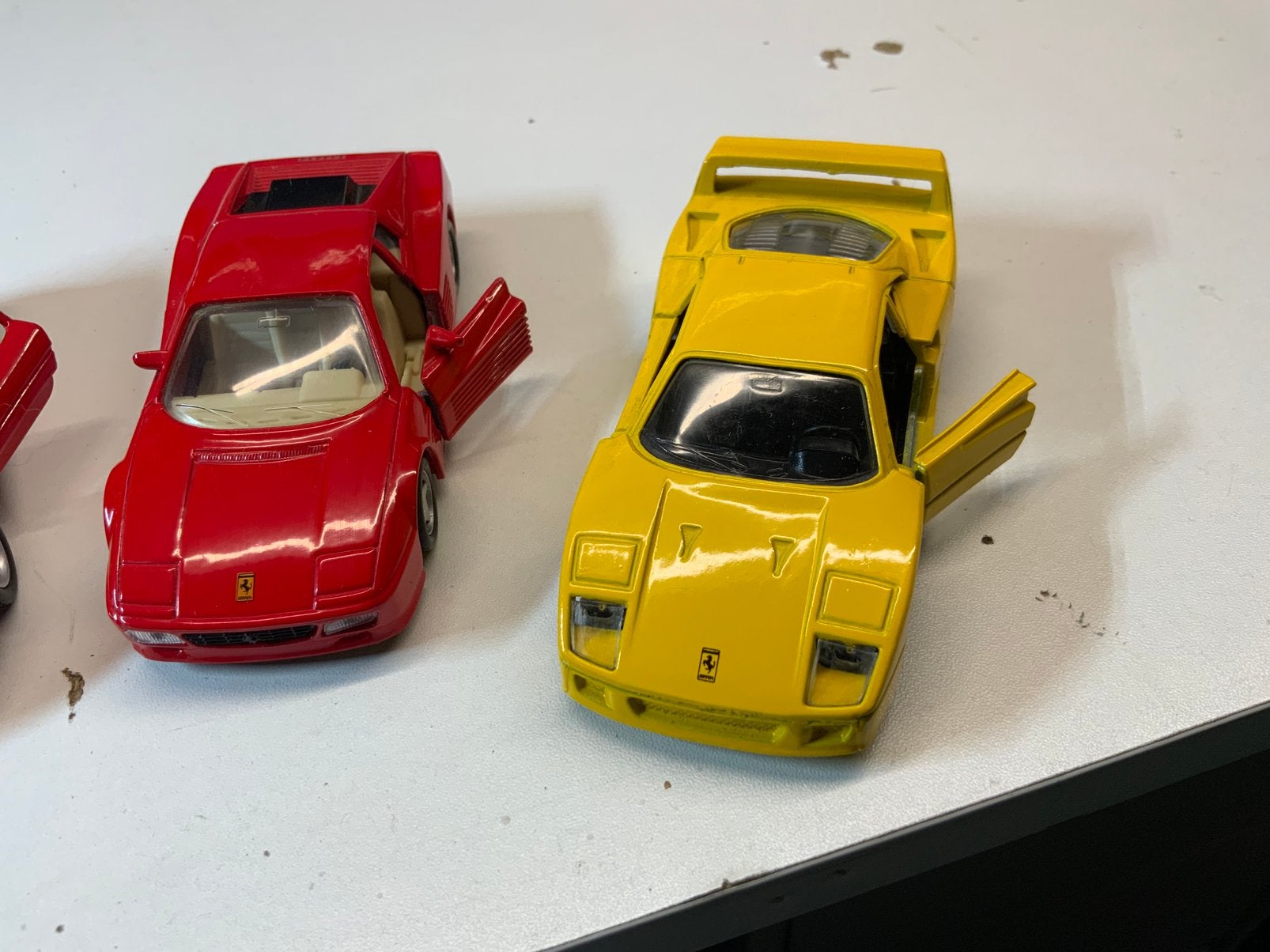 SET VAN 5 FERRARI 1/38 MAISTO/SHELL AUTO'S, Hobby en Vrije tijd, Ophalen of Verzenden, Zo goed als nieuw
