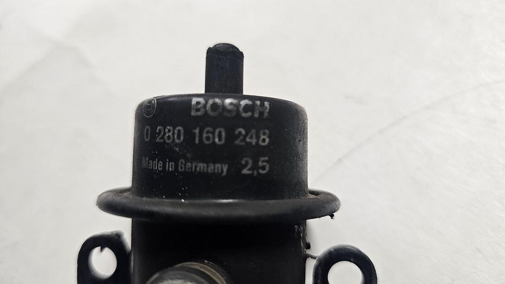 Brandstof druk regelaar 2.5 bar BMW 3 / 5 / 6 / 7 serie E30, Gebruikt, -, Ophalen of Verzenden, -
