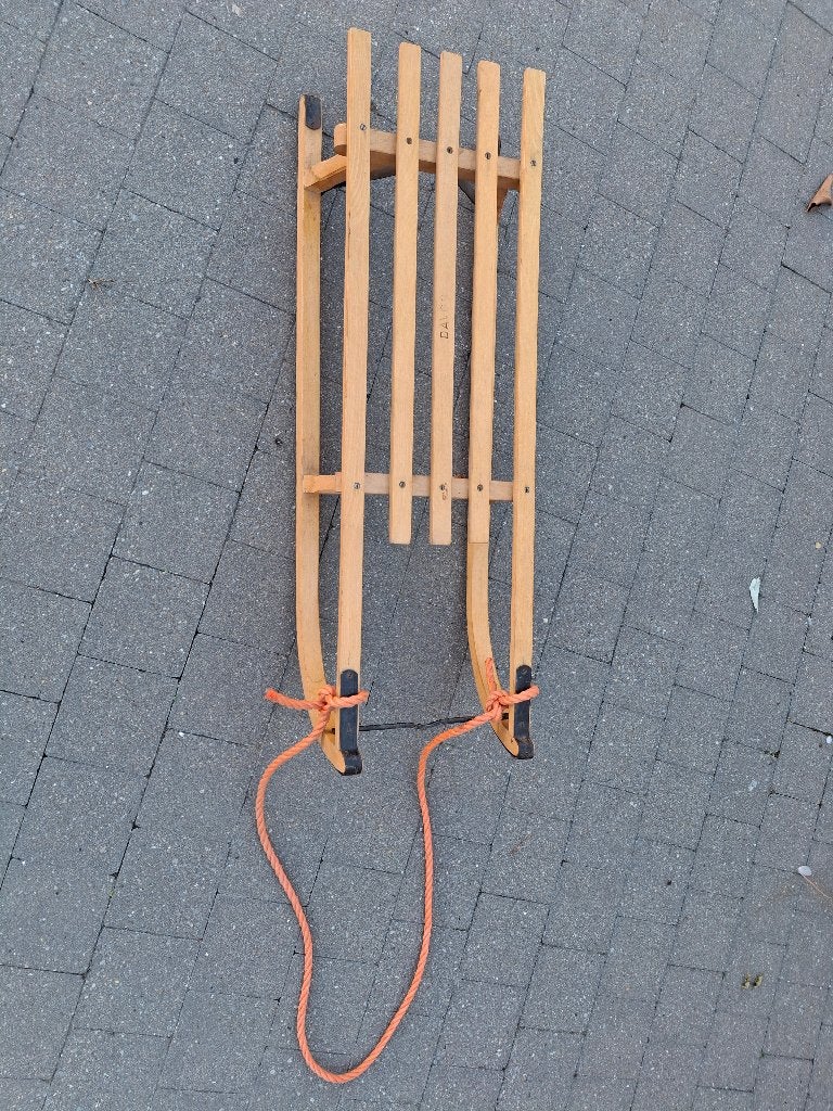 Houten slee, Ophalen, Gebruikt, Hout