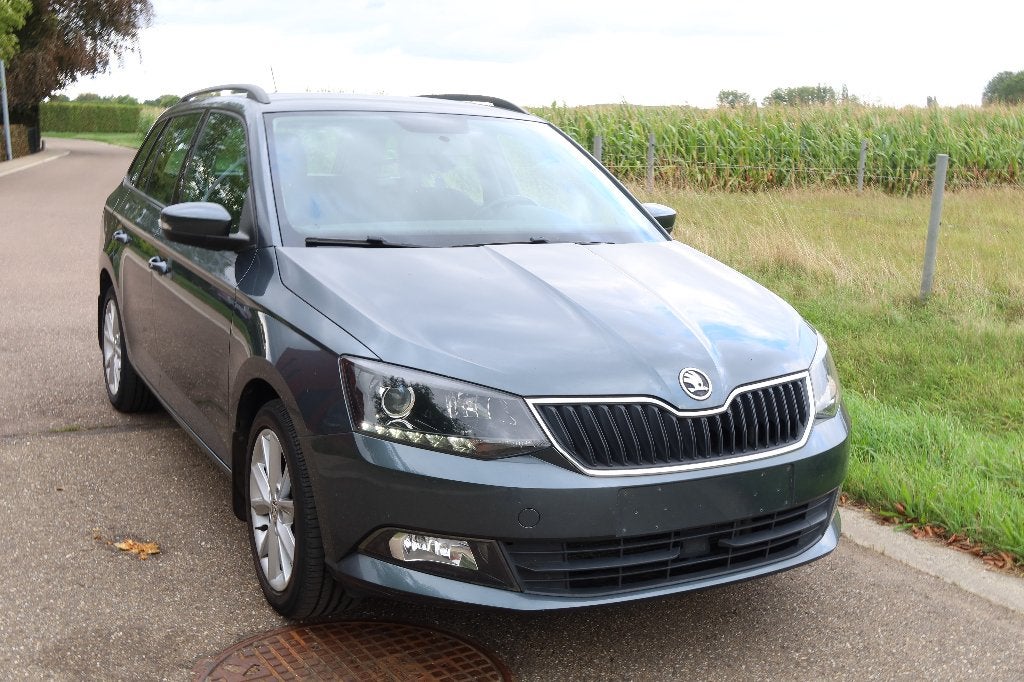 Skoda Fabia Combi LPG + BENZINE, Auto's, Voorwielaandrijving, 4 zetels, Elektrische ramen, 5 deurs