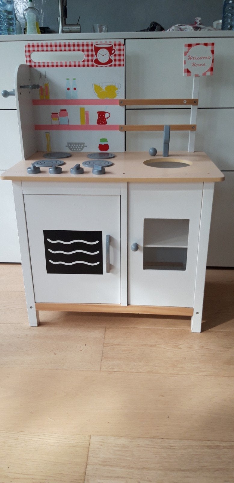 Kinderkeuken, Ophalen