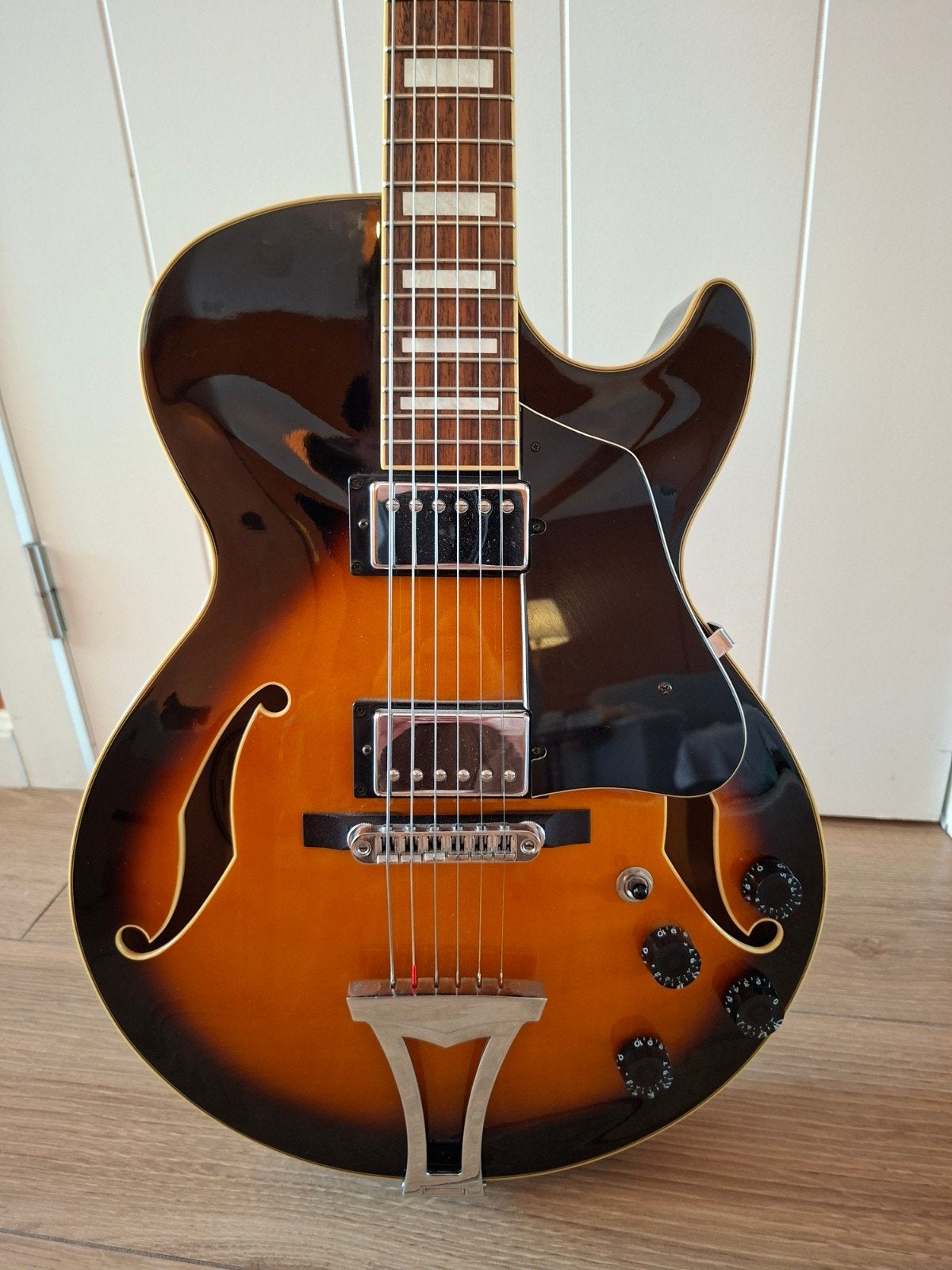 Ibanez AG75-BS, Musique & Instruments, Instruments à corde | Guitares | Électriques, Enlèvement, Comme neuf, Semi-solid body, Ibanez