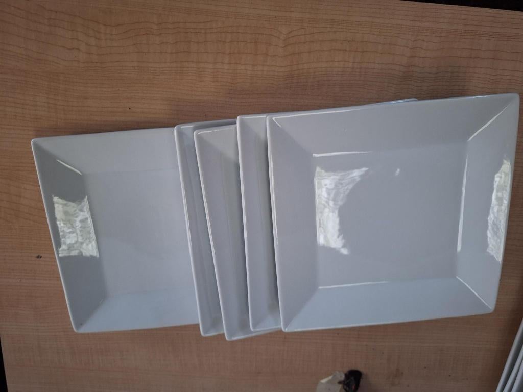 5 borden vierkant, Huis en Inrichting, Keuken | Servies, Ophalen of Verzenden, Zo goed als nieuw, Bord(en)