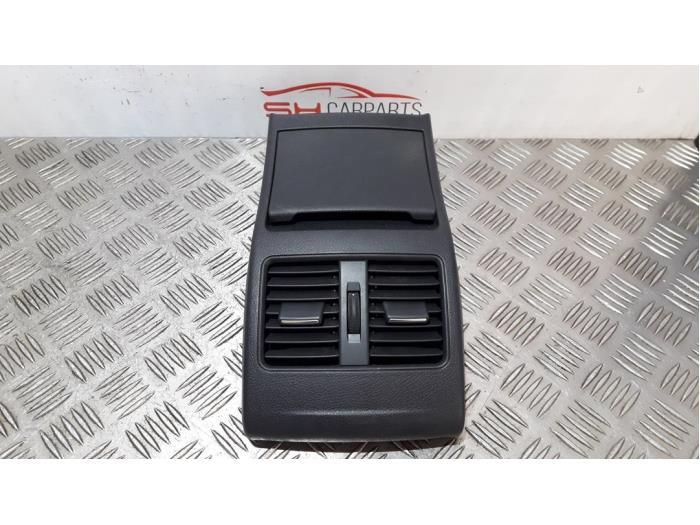 Middenconsoles van een Mercedes CLA, Gebruikt, -, Ophalen of Verzenden, -