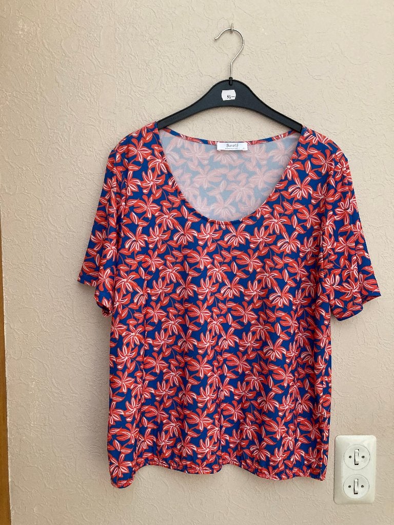 Rood met blauw zomerbloesje, Luna's, maat 42, Kleding | Dames, Meerkleurig, Maat 42/44 (L), Ophalen of Verzenden, Zo goed als nieuw