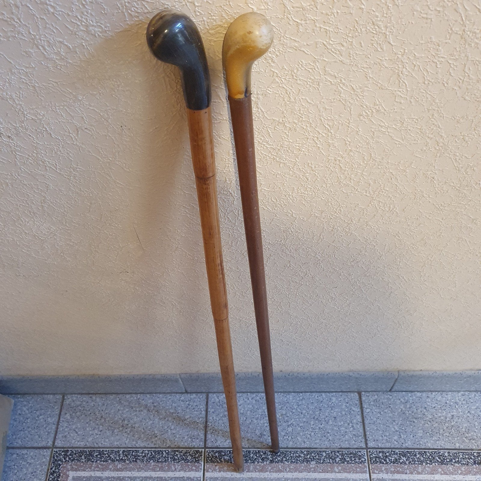 wandelstokken hoorn  30eur/st, Enlèvement, Comme neuf