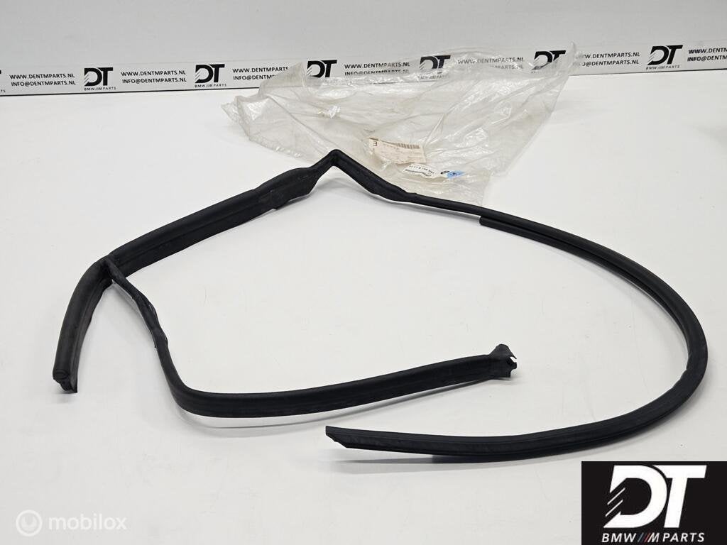 Motorkaprubber links BMW 7-serie E38 51718159943, Autos : Pièces & Accessoires, Neuf, Enlèvement ou Envoi