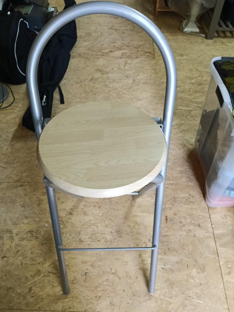 2 nouveaux tabourets de bar, Enlèvement, Métal