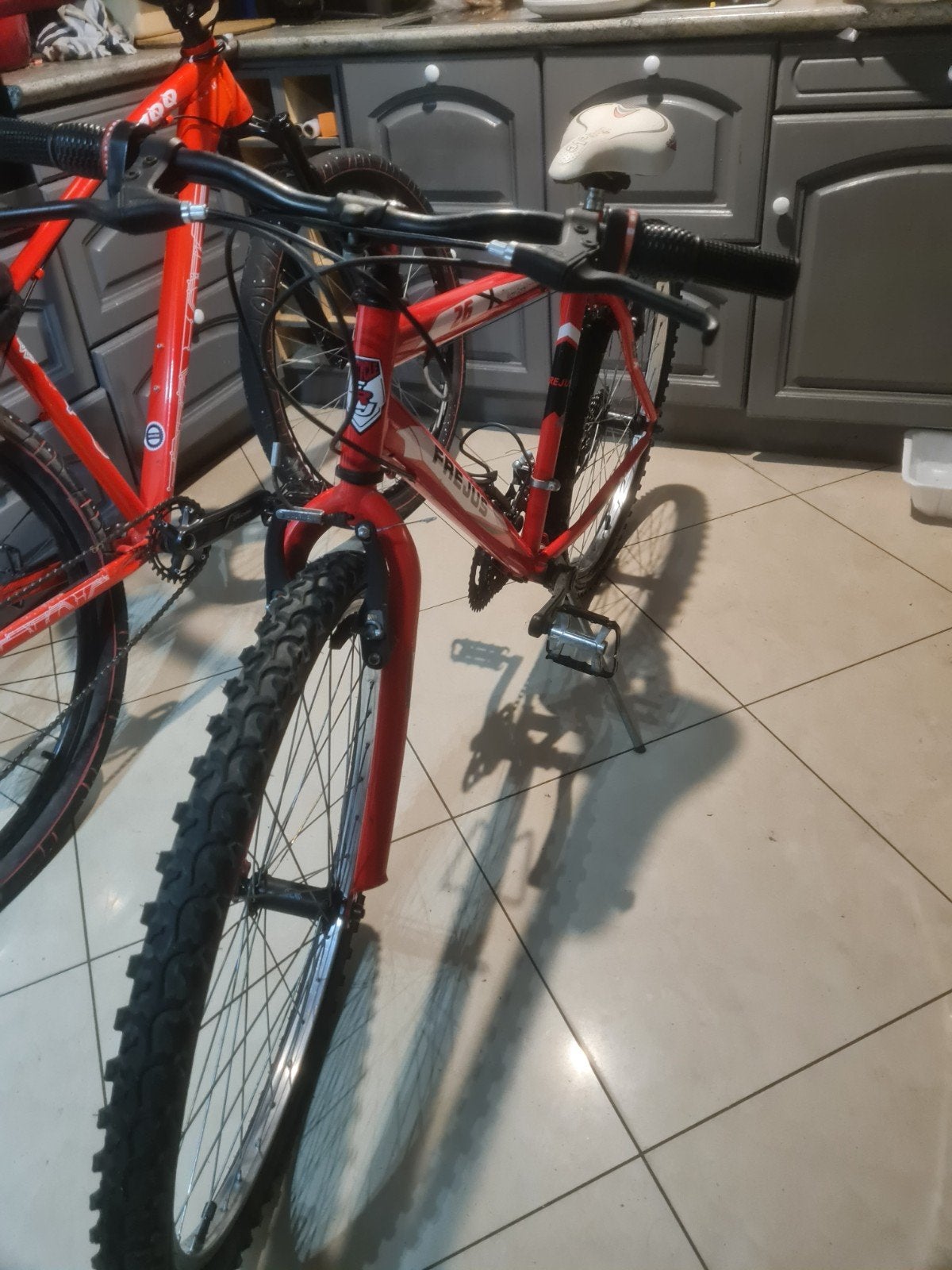 velo frejus x26 complètement refait et nettoyer, Vélos & Vélomoteurs, Enlèvement, 26 pouces