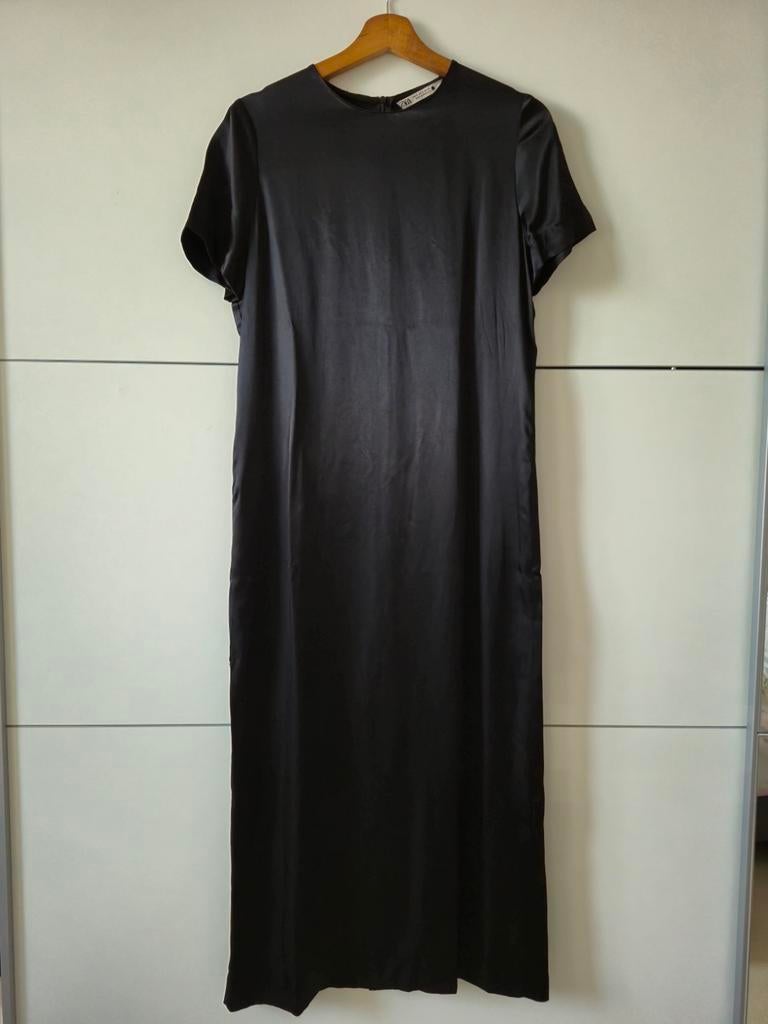 Très jolie robe longue classique en satin noir de Zara, Vêtements | Femmes, Robes, Neuf, Taille 46/48 (XL) ou plus grande, Enlèvement ou Envoi