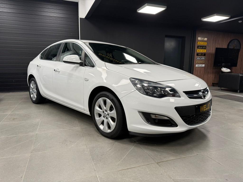 OPEL ASTRA 2013 BENZINE 1.6 MOTOR TOP STAAT, Bluetooth, Euro 5, Zwart, 1600 cc