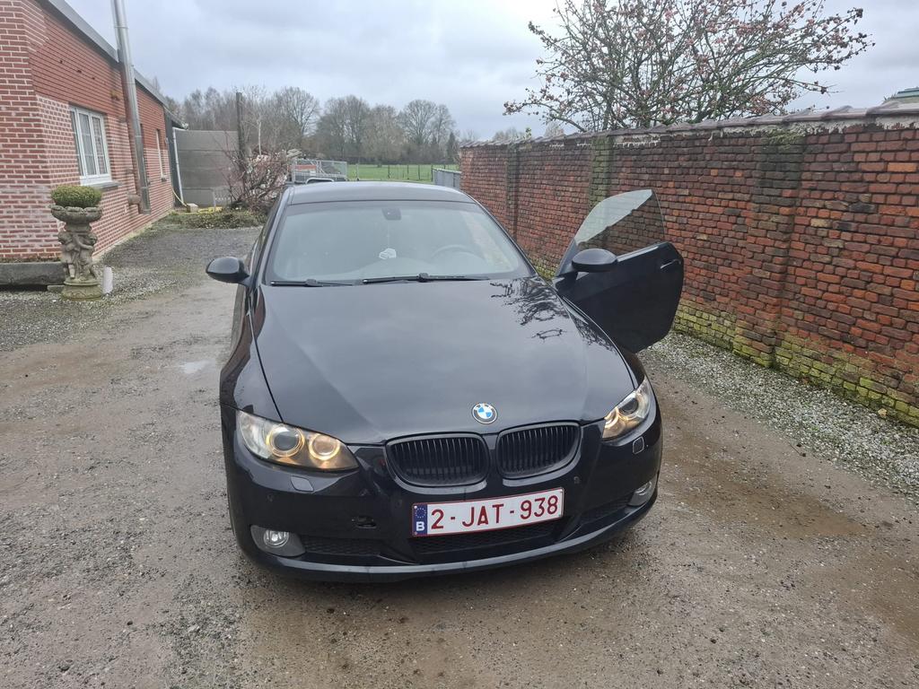 Bmw 320 d e92, Auto's, Achterwielaandrijving, Zwart, 4 cilinders, Zwart