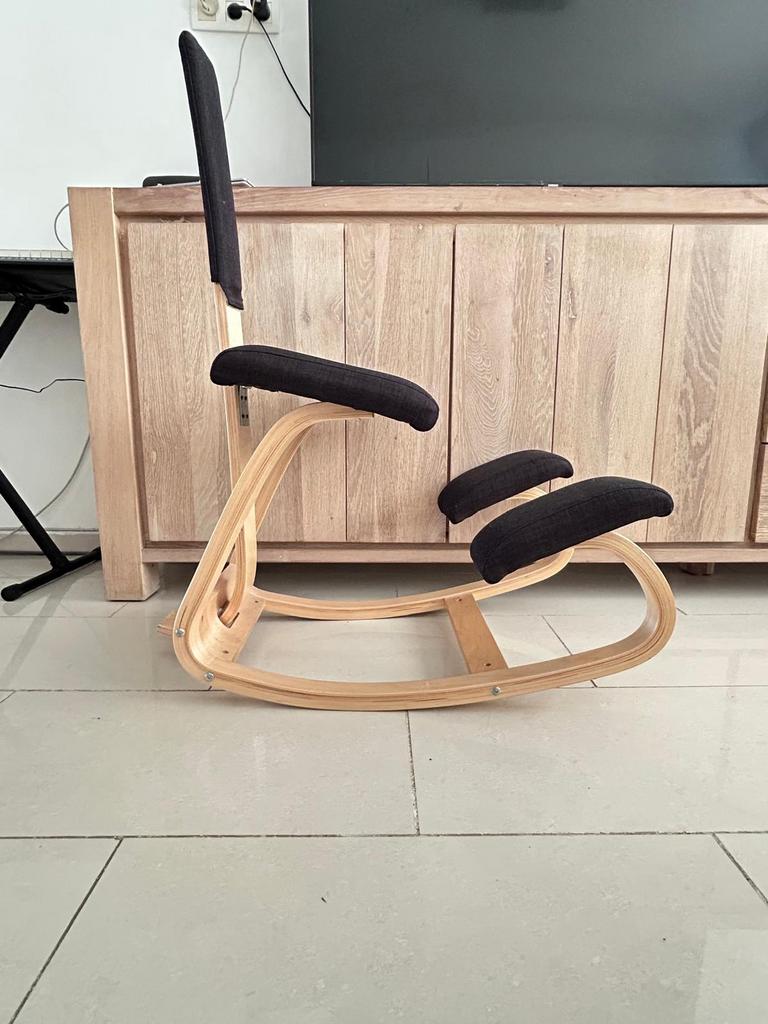 Giantex ergonomische kniestoel., Ophalen, Gebruikt