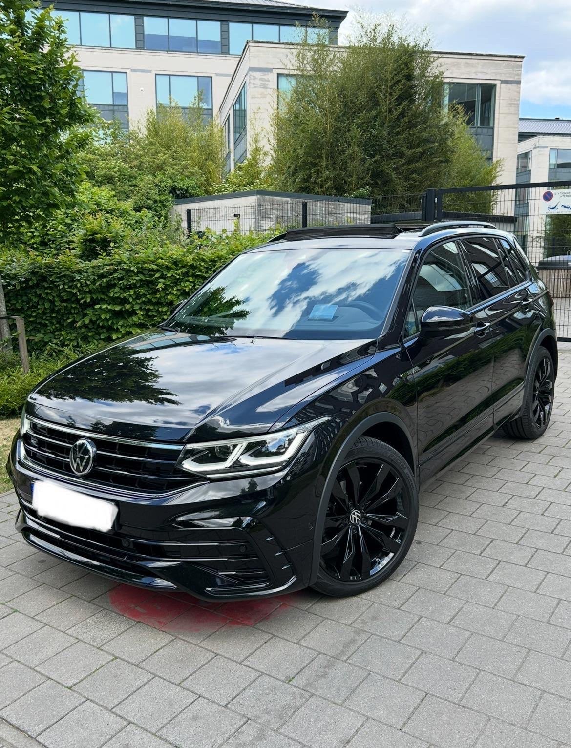 Volkswagen tiguan R-line 2.0 tdi 4motions, Autos, Cuir, Achat, Entretenue par le concessionnaire, Sièges électriques