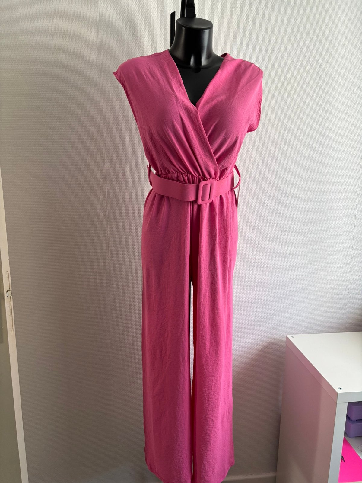 Nieuwe roze jumpsuit, Kleding | Dames, Jumpsuits, Ophalen of Verzenden, Nieuw, Roze
