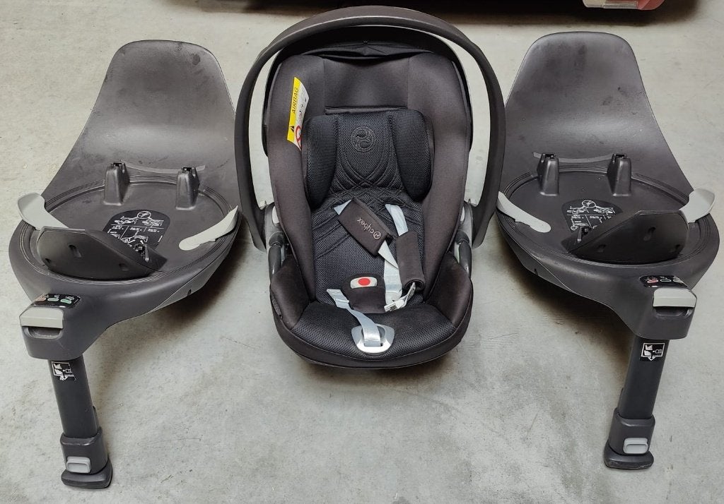 Cybex Cloud T i-Size + 2x Cybex Base T voetbasis + extras, Autogordel of Isofix, Nieuw, 0 t/m 13 kg, Slaapstand