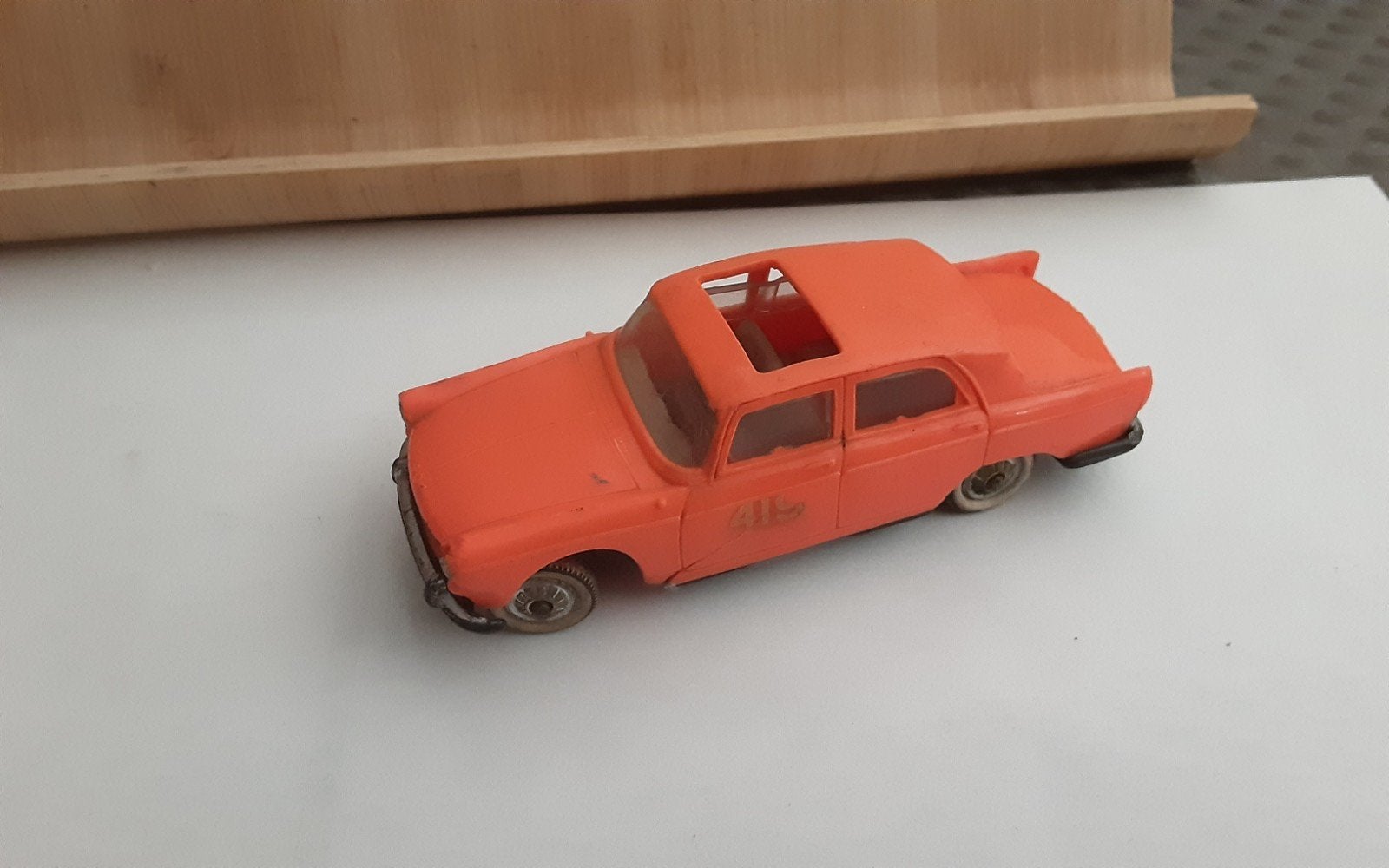 PEUGEOT 404 miniatuur, Hobby en Vrije tijd, Ophalen of Verzenden, Gebruikt, Auto, Norev