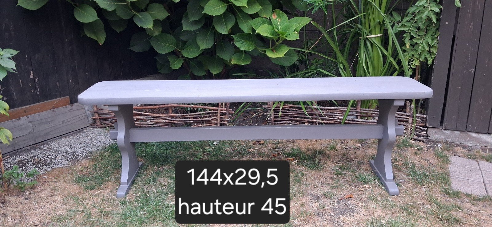 houten bankje
geschilderd in grijs
144 x 29,5
Hoogte 45, Ophalen