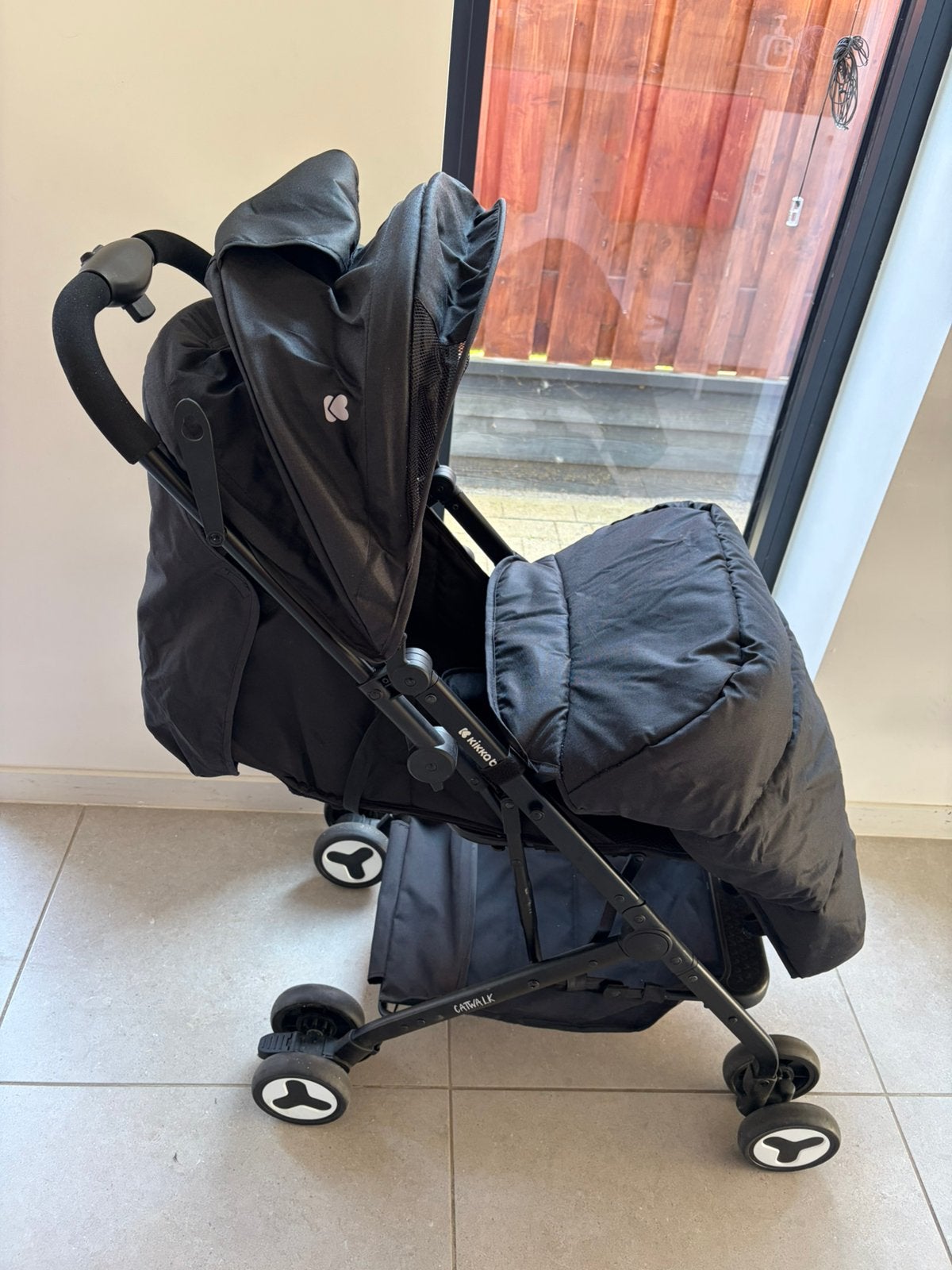 KikkaBoo Catwalk compacte buggy – Zwart – Zeer nette staat, Ophalen, Zo goed als nieuw, Verstelbare rugleuning