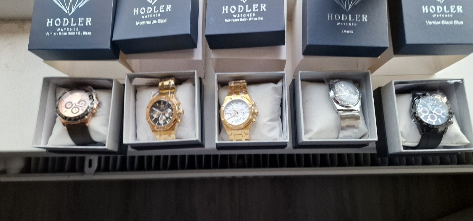 13 horloges verschillende en nieuw!!!, Autres matériaux, Autres matériaux, Envoi, Neuf