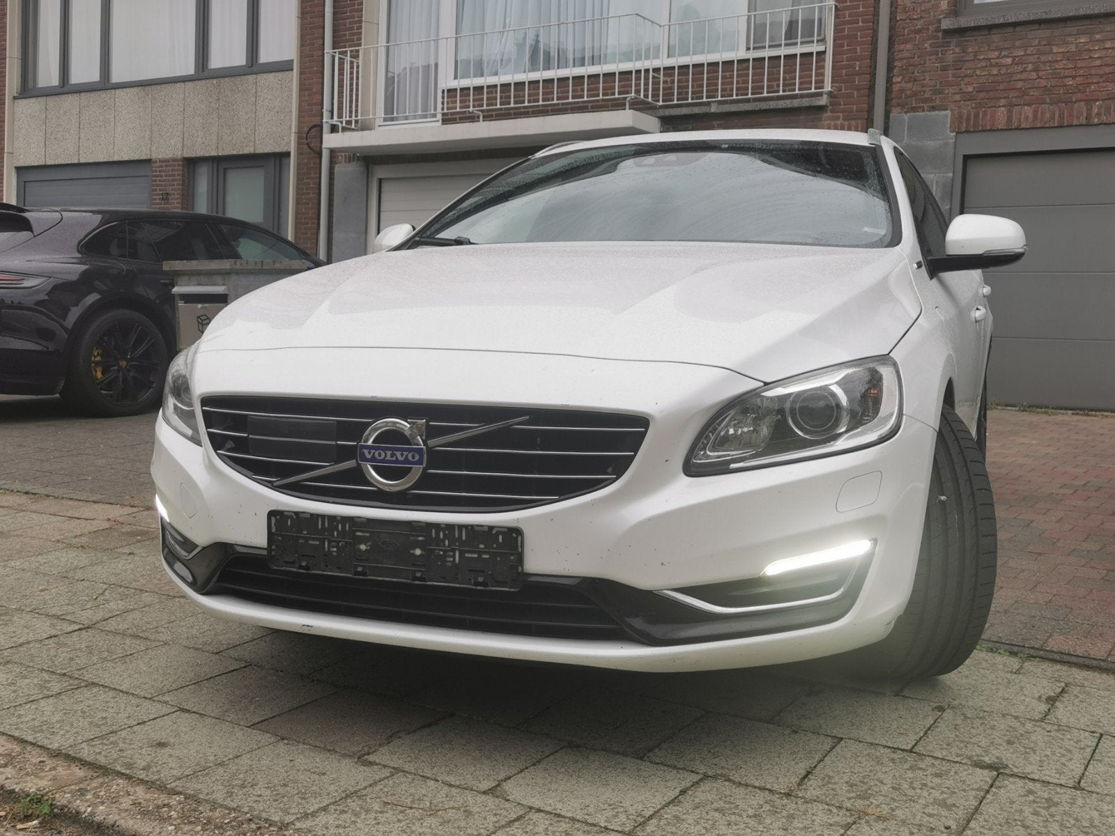 Volvo V60 twin Engine 2.4 hybride hybride diesel 
- Hybride, Autos, Achat, Euro 6, Toit ouvrant, Diesel