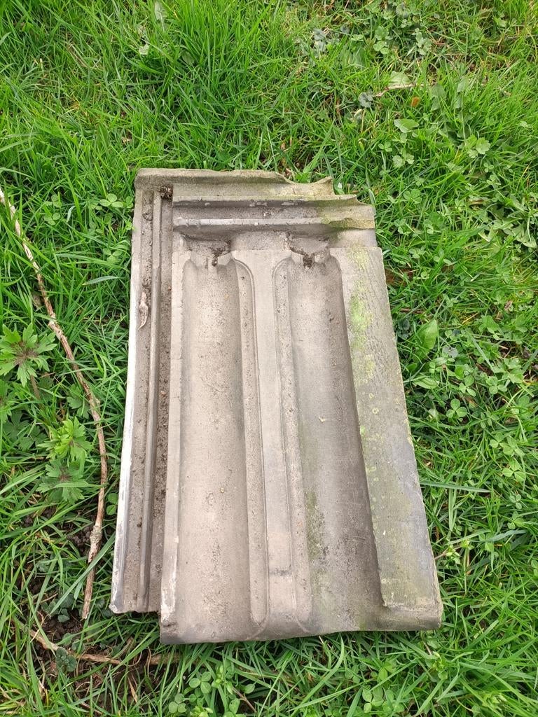 ongeveer 250-300 oude dakpannen., Ophalen, Dakpannen