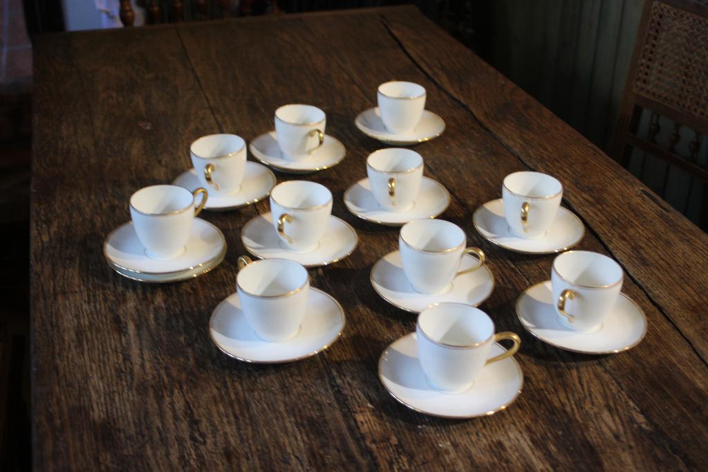 Tasses à moka ou à expresso porcelaine de Limoges, Antiquités & Art, Antiquités | Porcelaine, Enlèvement