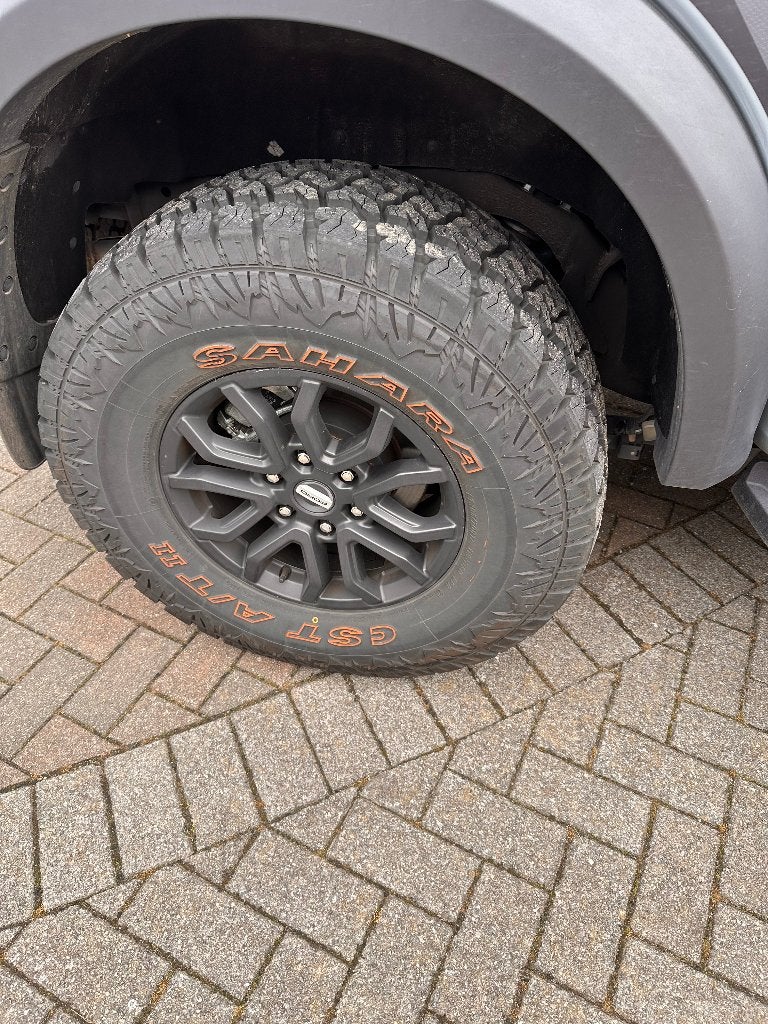 AT banden LT305/70R17 119/11660 8PR M+S, 4 Saisons, Enlèvement, Utilisé, 305 mm
