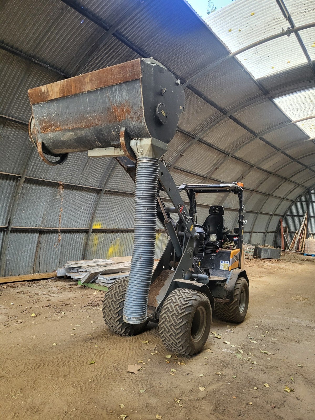 GIANT betonmixer / mengbak BM 330 SL – bouwjaar 2023, Ophalen