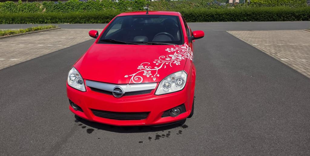 Opel Tigra cabriolet, 1.4, 2004, 125870km, benzine, automaat, Auto's, Opel, Automaat, Zwart, Cabriolet, Leder