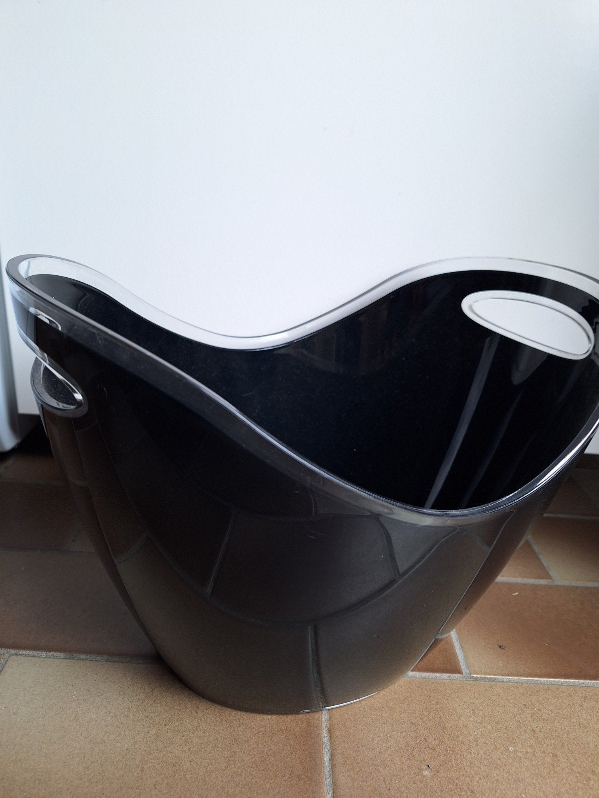 Ijsemmer zwart plastiek, Ophalen, Zwart