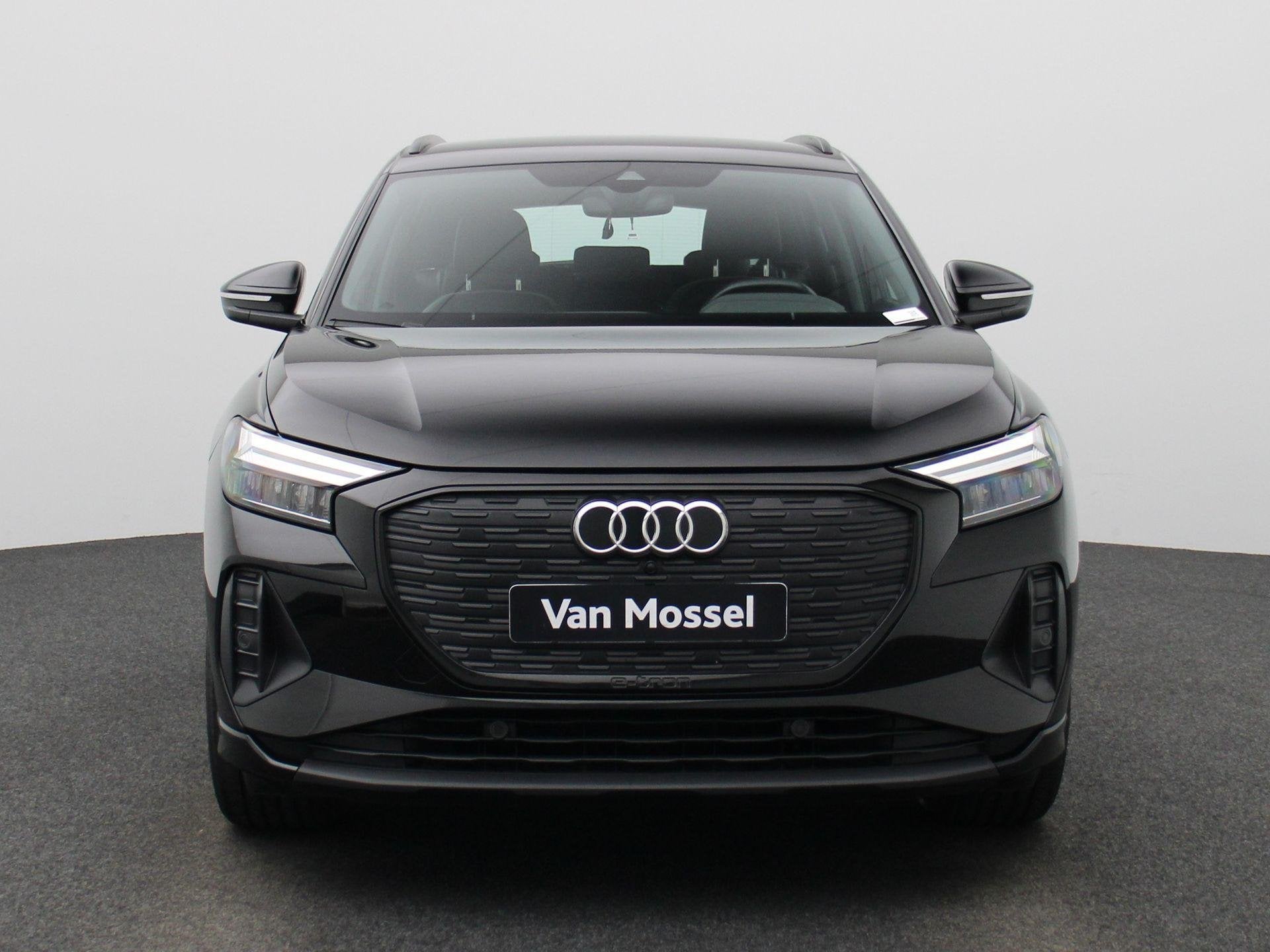 Audi Q4 e-tron 40 Advanced, Automaat, Zwart, 82 kWh, Zwart