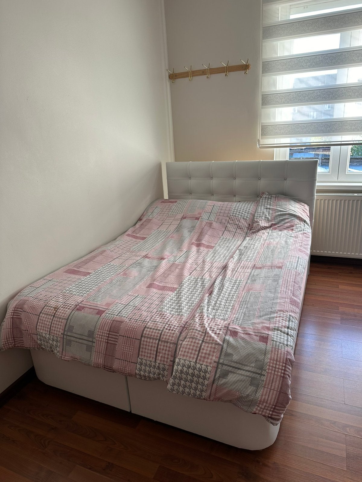 Lit avec coffre + matelas 1m40, Maison & Meubles, Enlèvement, Comme neuf
