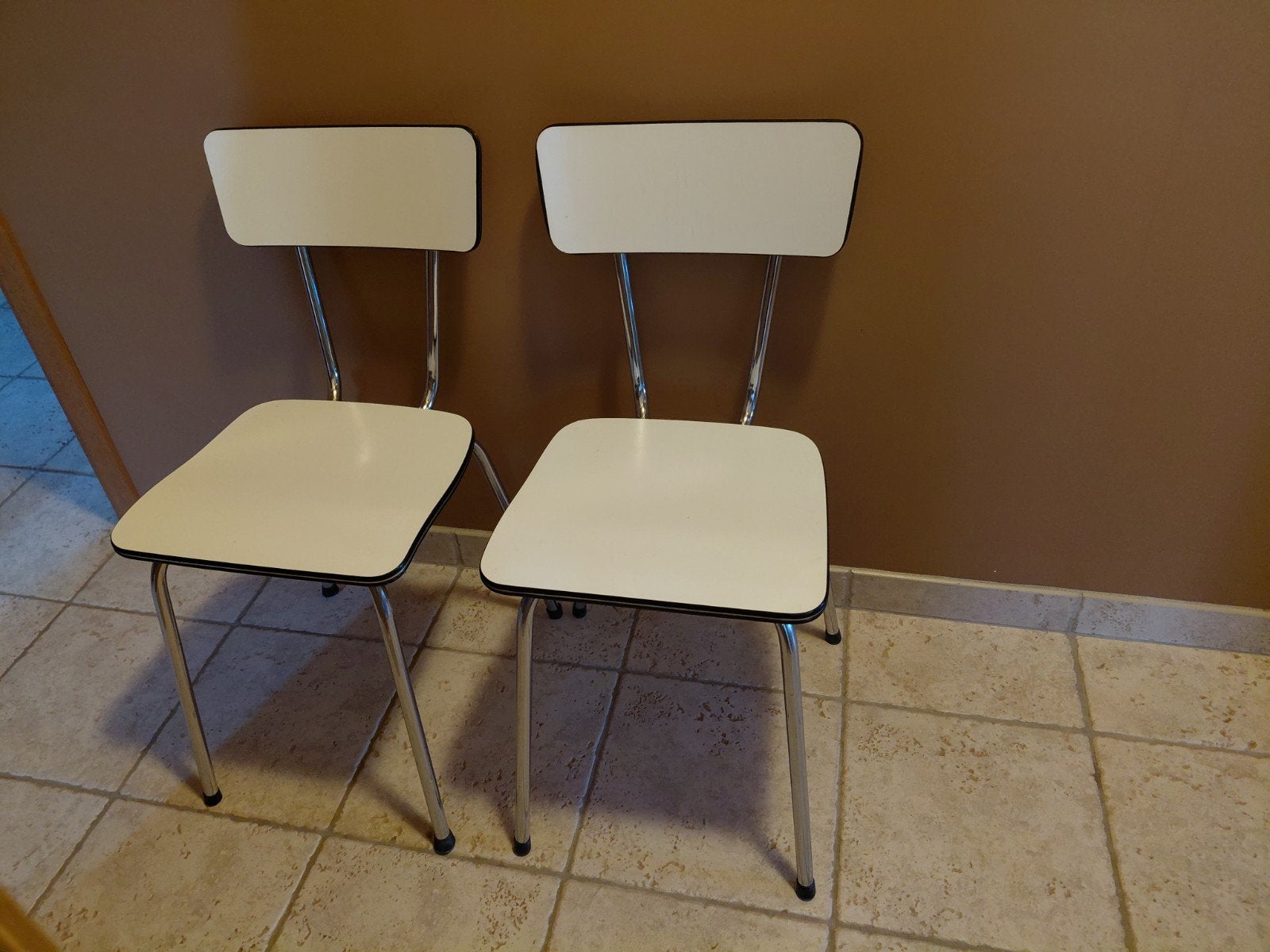 2 formica keukenstoelen, Enlèvement, Deux