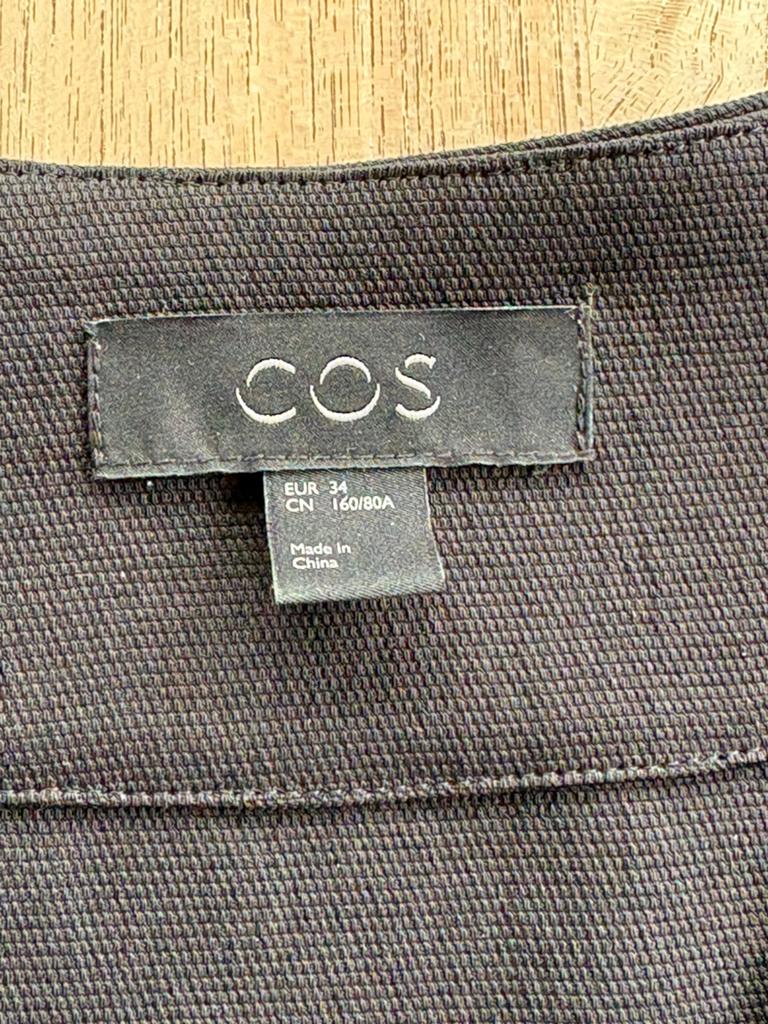 Zwarte jurk, cos, maat small, Ophalen, Zo goed als nieuw, Zwart, Boven de knie