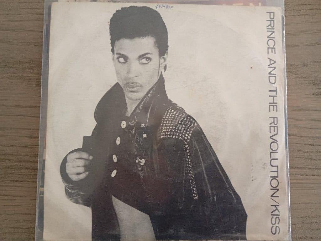 Prince - Kiss, Gebruikt, Verzenden, 7 inch, Fotohoes