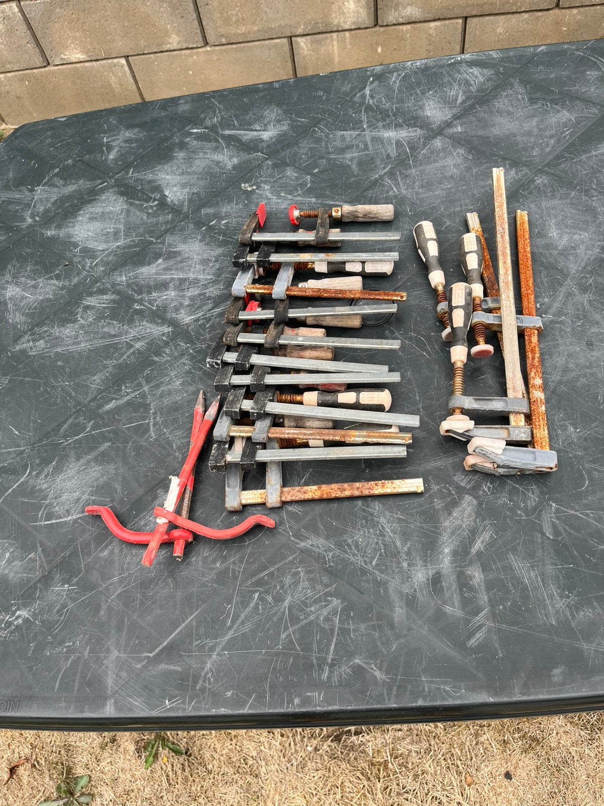 Serre joint, Enlèvement, Utilisé