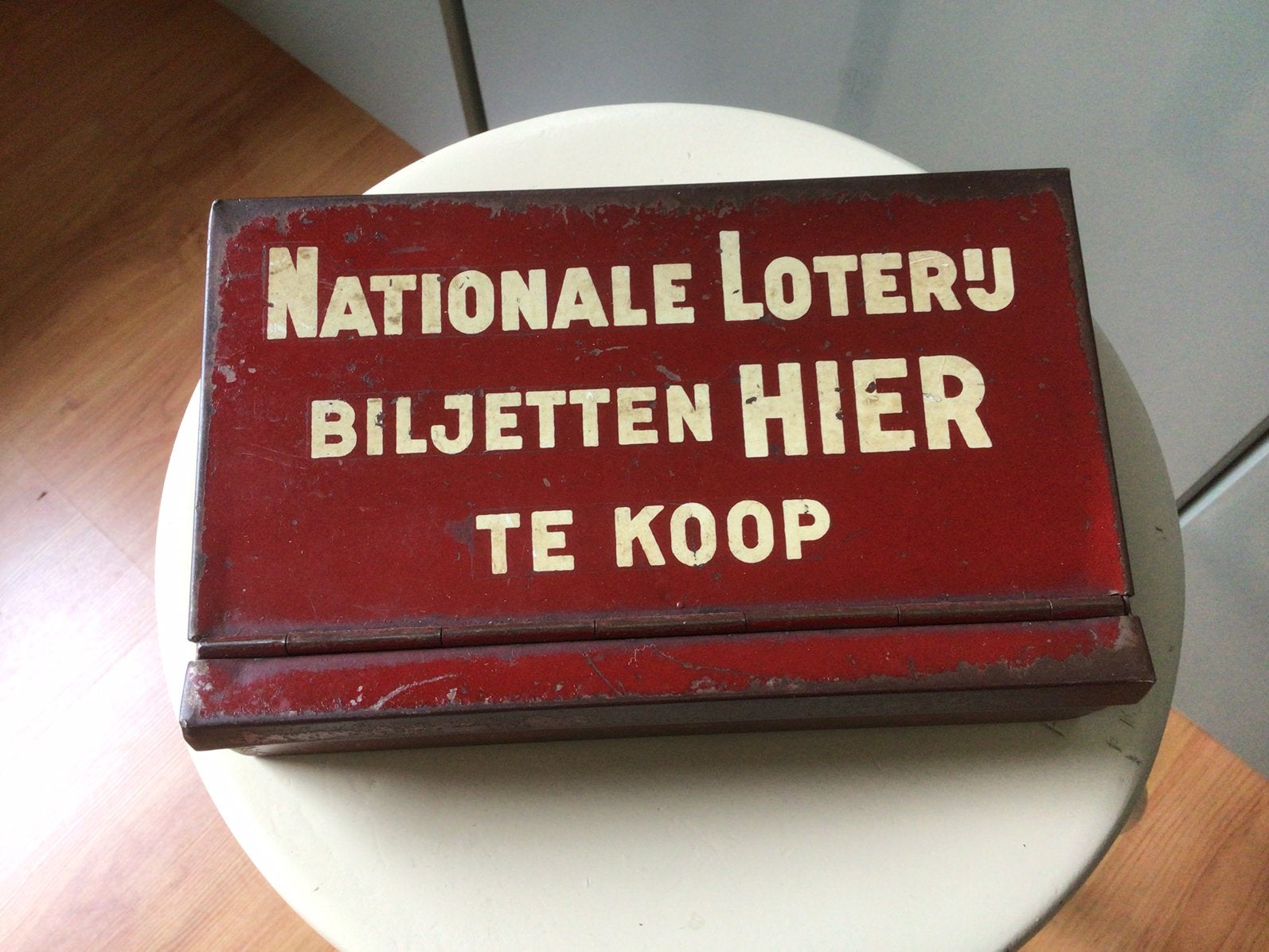 Boîte métallique de la loterie nationale, Collections, Enlèvement ou Envoi, Utilisé, Ustensile