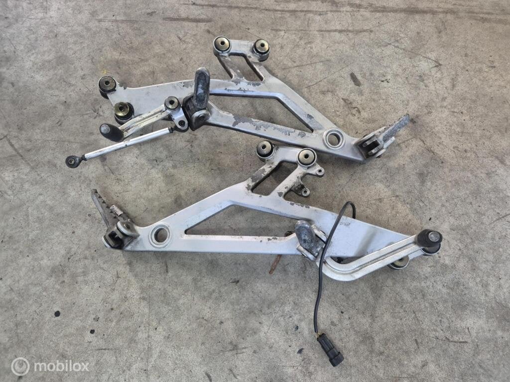 Voetsteunen voetsteps schakelpedaal rempedaal Monster steps, Gebruikt, Factorystore.service@ducati.com, Ophalen of Verzenden, Via Antonio Cavalieri Ducati, 74/5, 74/6, 40132 Bologna BO