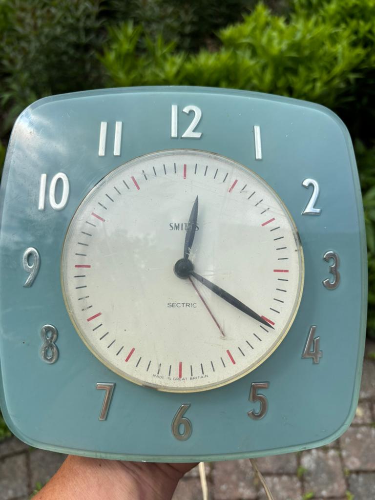 Vintage wandklok 1950’s, Ophalen, Zo goed als nieuw