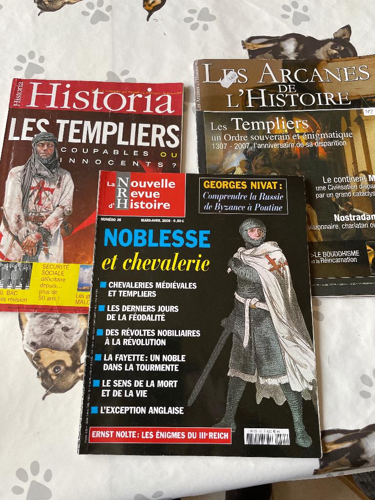 3 Magazines avec articles sur les templiers, Livres, Utilisé, Divers auteurs, Europe, Enlèvement ou Envoi