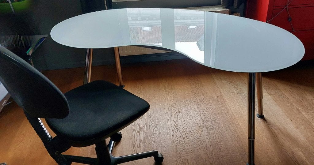 Zeldzaam Vintage IKEA Galant "Bean Desk" 2009 matglas, Antiquités & Art, Art | Objets design, Verre, Réglable, Table, Blanc
